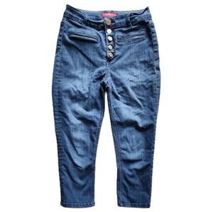 High Waisted Vintage Buttoned Jean Guess Capris 26 Tons‎ Of Stretch.